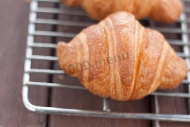 Bagels with milk and yeast