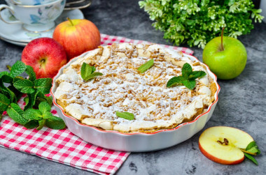 Delicious apple pie tender