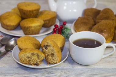 Cupcakes with kefir and vegetable oil