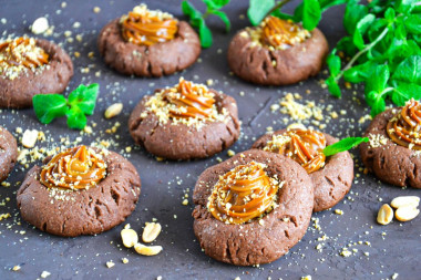 Chocolate biscuits with condensed milk