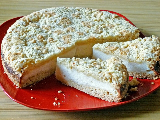 Hasty cottage cheese pie