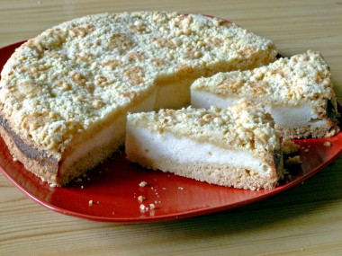 Hasty cottage cheese pie