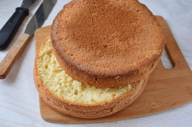 High sponge cake for a cake that does not fall off