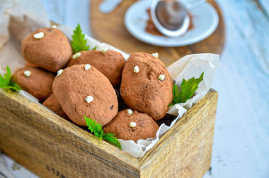 Classic chocolate sponge cake potatoes