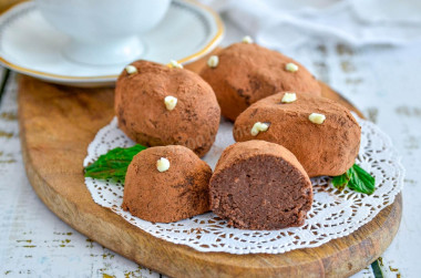 Classic chocolate sponge cake potatoes