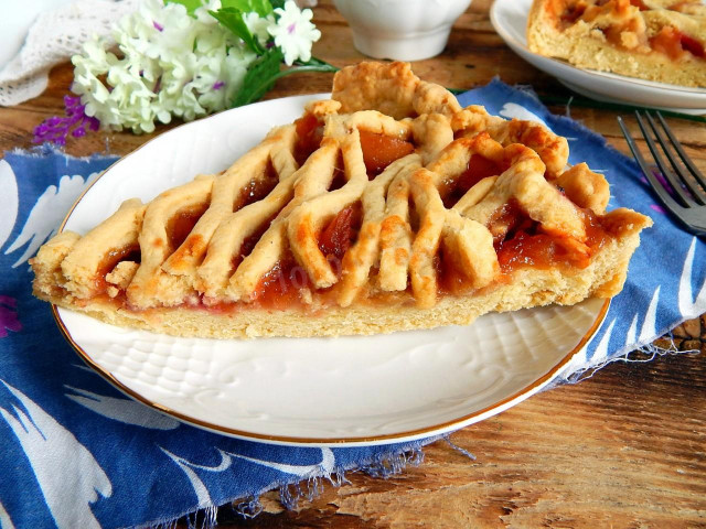 Apple jam pie