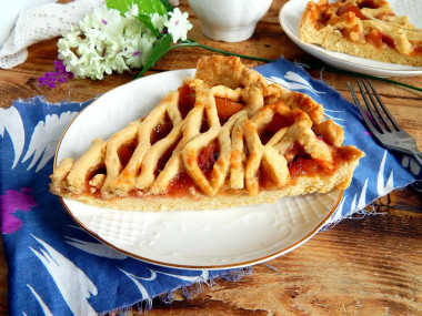 Apple jam pie