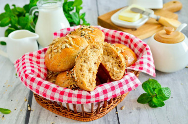 Rye flour buns