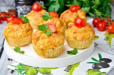 Chicken muffins with cheese