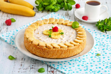 Cottage cheese and banana shortbread pie