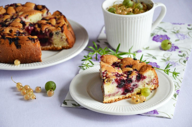 Simple berry pie