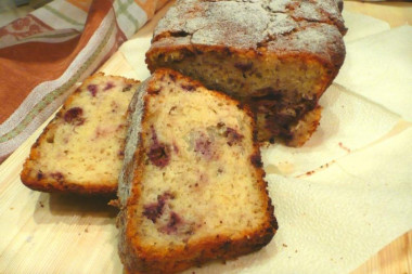 Cottage cheese cake with berries