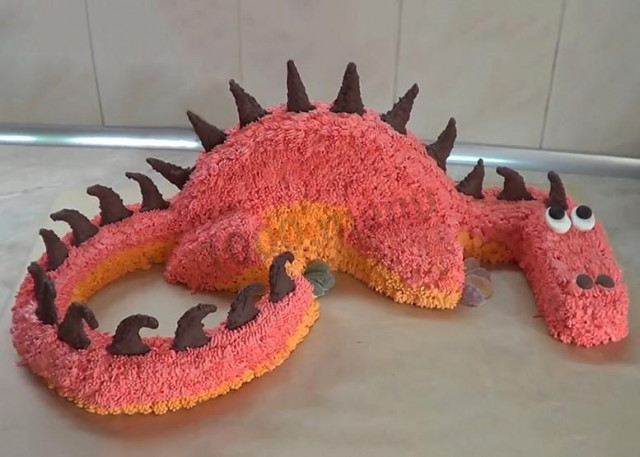 Dragon Cake