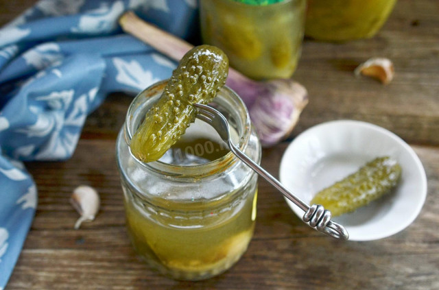 Sour pickles for winter in jars without vinegar