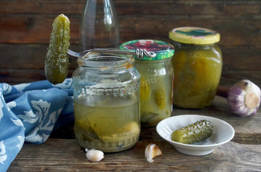 Sour pickles for winter in jars without vinegar