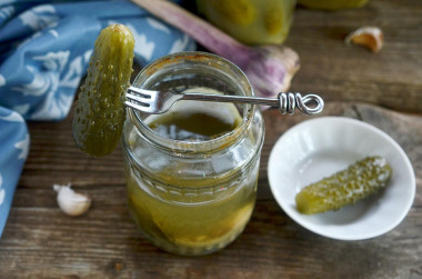 Sour pickles for winter in jars without vinegar