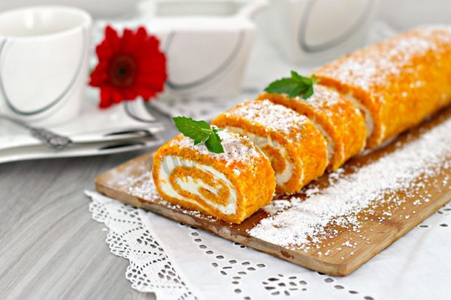 Carrot roll with cheese