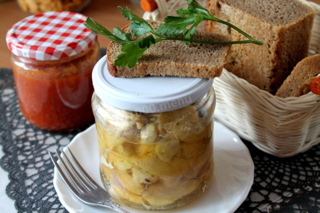 Stewed chicken in a jar