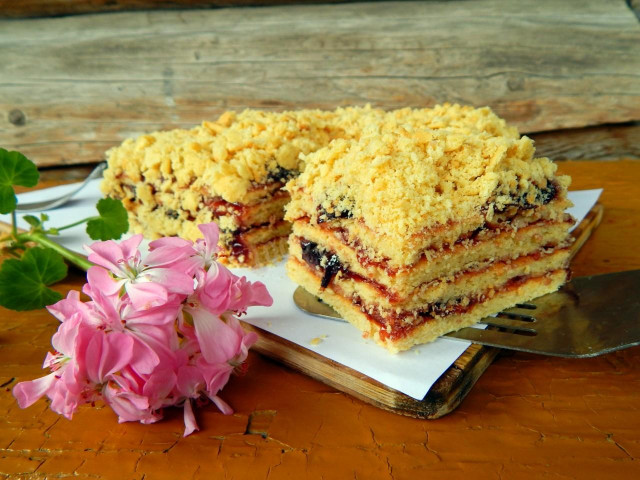 Cake with jam