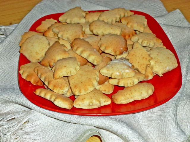 Hasty cookies on sour cream