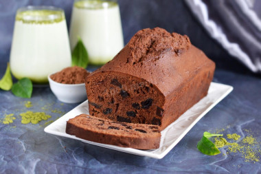 Chocolate cupcake with prunes