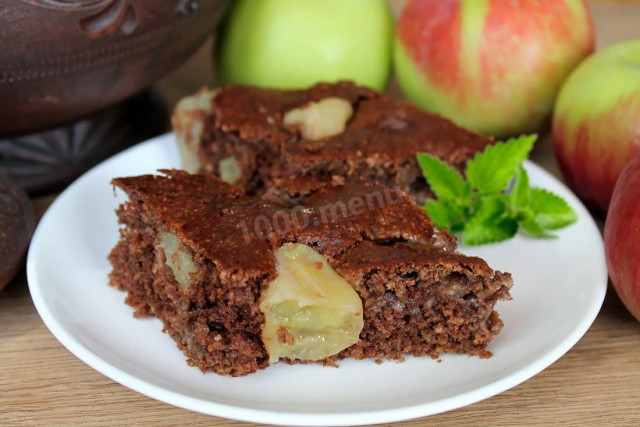 Oatmeal pie with apples