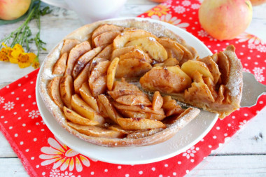 Open apple pie