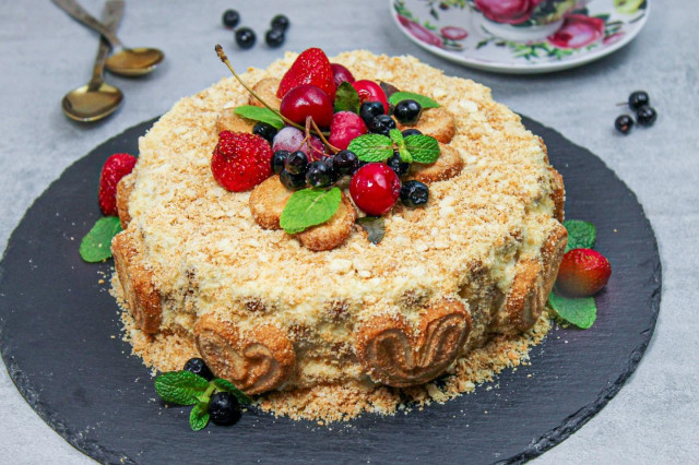 Napoleon cake made of cookie ears with custard