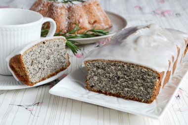 Poppy seed cake