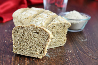 Bread from amaranth flour