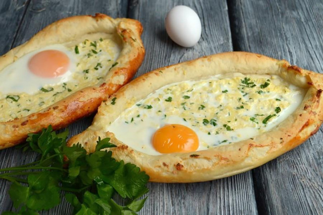 Adjarian khachapuri on kefir