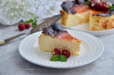 Spanish St. Sebastian's cheesecake