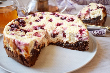 Brownies with cottage cheese and cherries