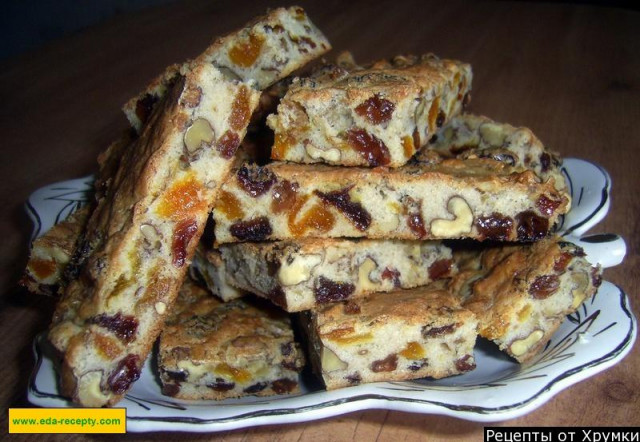 Mazurka cookies with walnuts, raisins and dried apricots