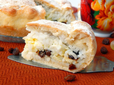 Sweet Gubadia with rice and raisins