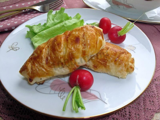 Chicken fillet in puff pastry