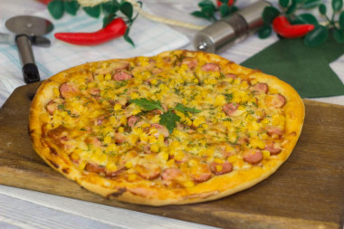 Pizza with corn