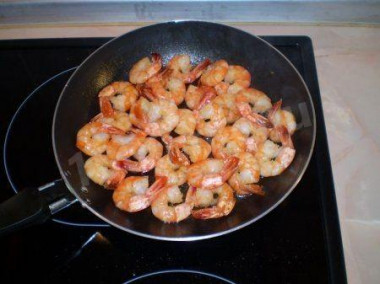 Shrimp with sauce