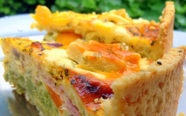 Quiche with ham and cheese