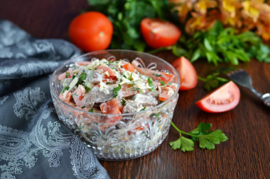 Hussar salad with tomatoes and beef