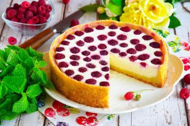 Raspberry and cottage cheese pie