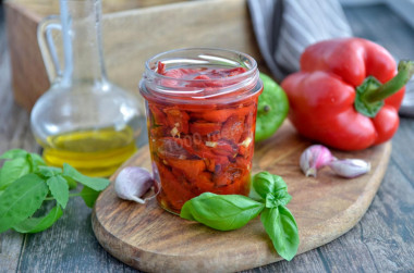 Dried bell peppers for winter