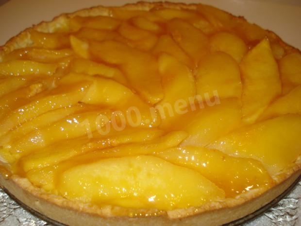 Quince and lemon pie open