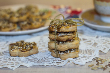 Cookies with sesame seeds and sesame seeds