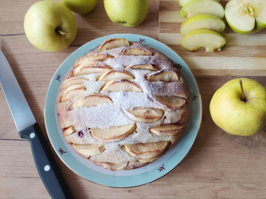 Breton apple pie