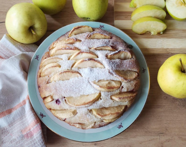 Breton apple pie