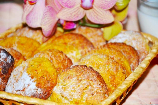 Cookies on yolks with walnuts