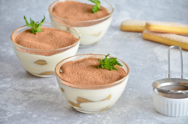 Tiramisu without mascarpone