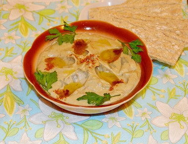 Babaganush with tahini paste