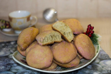 Sour cream gingerbread in protein glaze